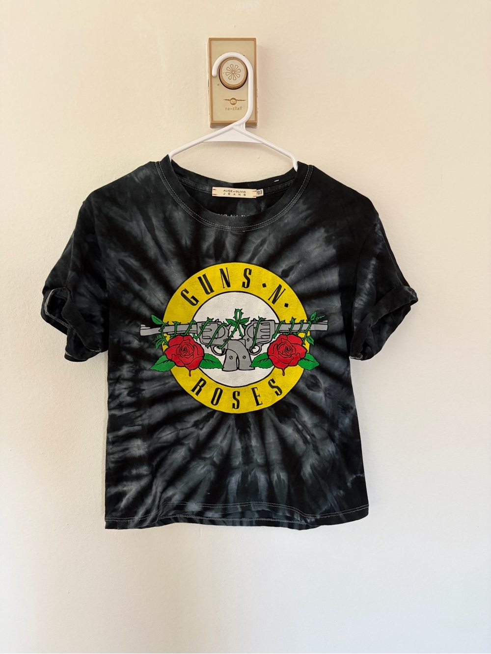 Alice + Olivia Black Tie-Dye Guns N' Roses Graphic Tee